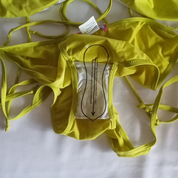 SWIMSUIT!! - Picture 4 of 5